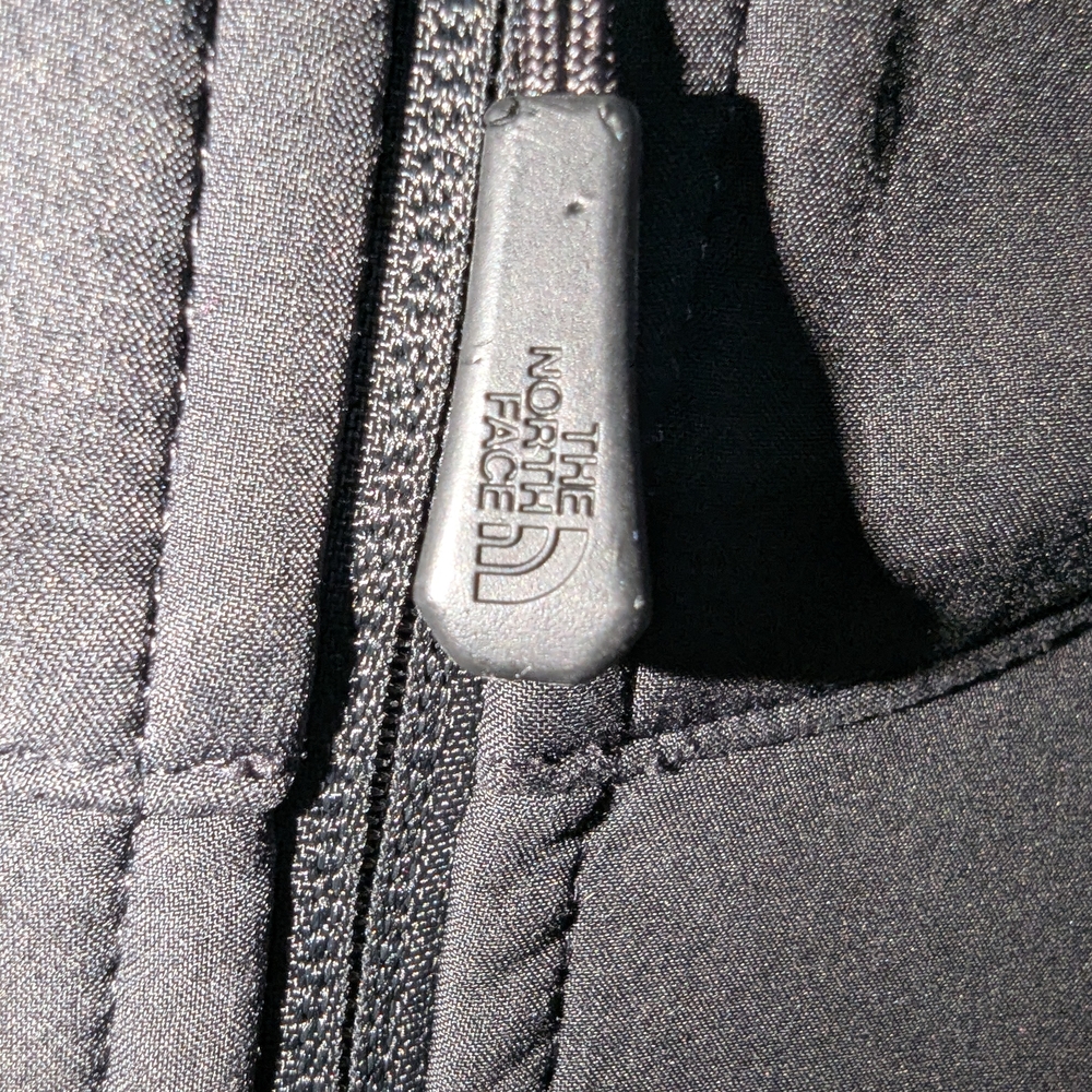 The North Face Men's Black Apex Bionic Softshell Jacket - Picture 6 of 9